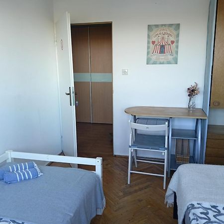 Lemuria Pokoje Wlk Niedzwiedzicy Hostel Legnica Luaran gambar