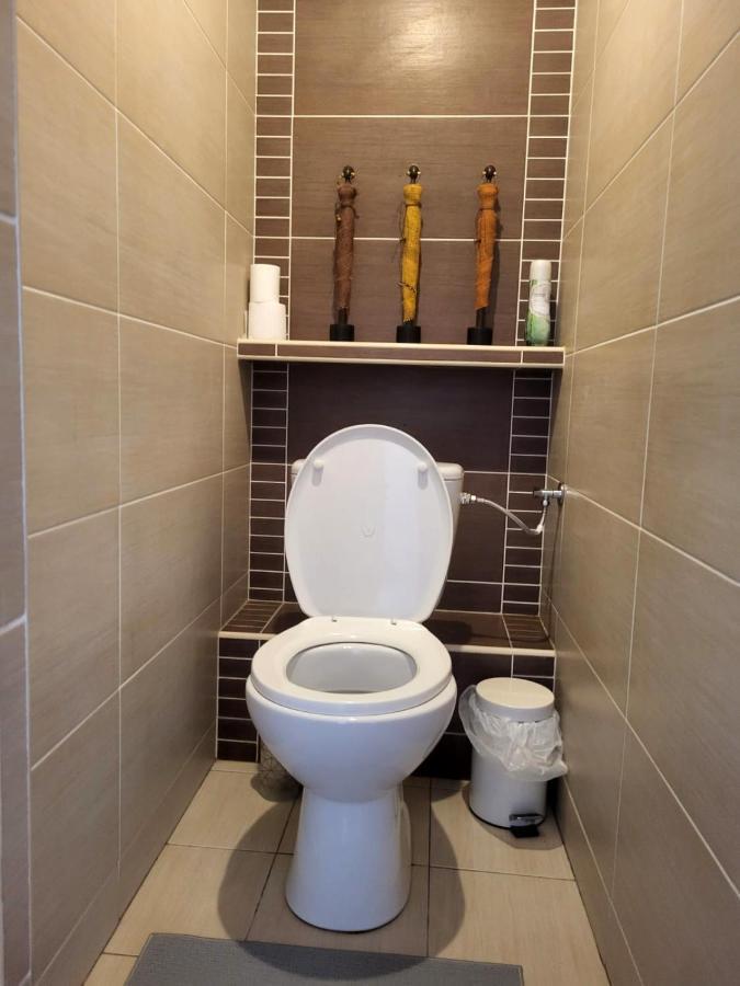 Lemuria Pokoje Wlk Niedzwiedzicy Hostel Legnica Luaran gambar