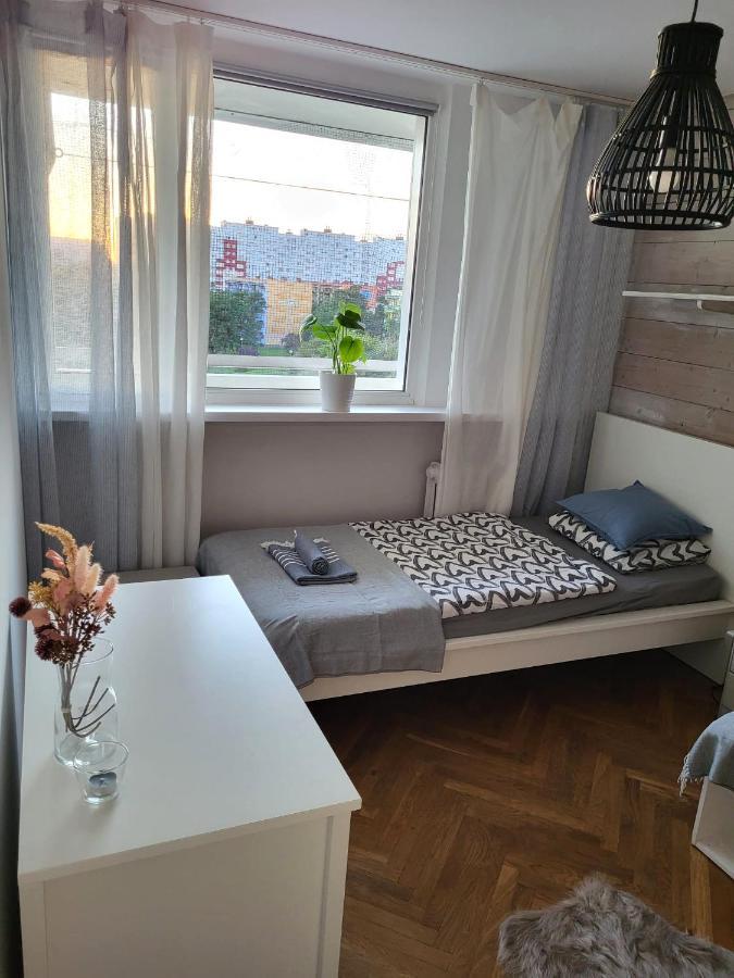 Lemuria Pokoje Wlk Niedzwiedzicy Hostel Legnica Luaran gambar