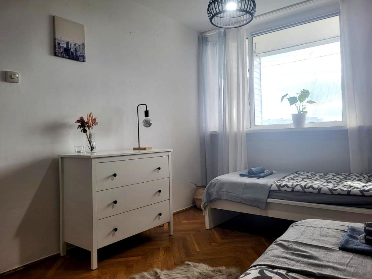 Lemuria Pokoje Wlk Niedzwiedzicy Hostel Legnica Luaran gambar