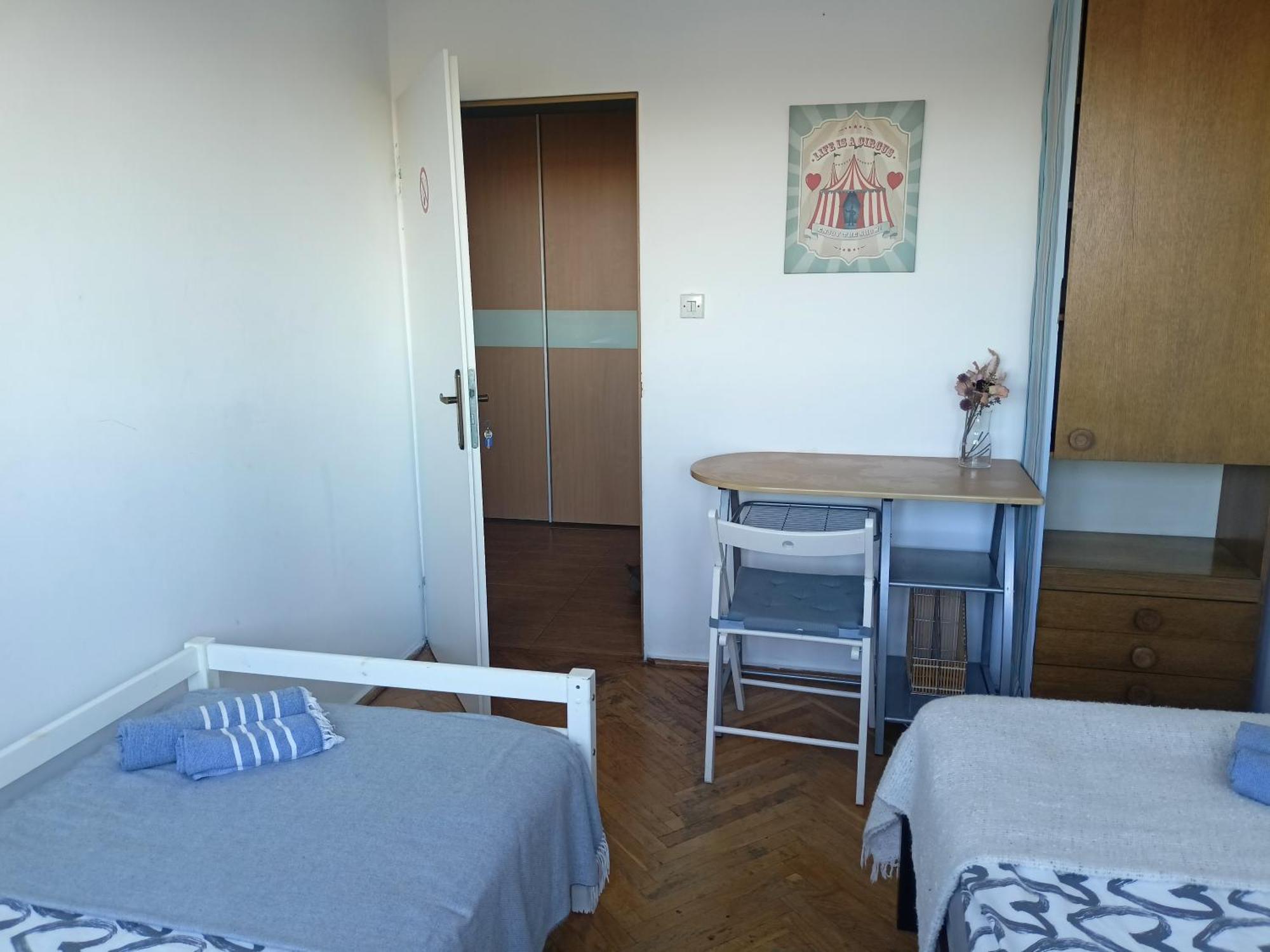 Lemuria Pokoje Wlk Niedzwiedzicy Hostel Legnica Luaran gambar